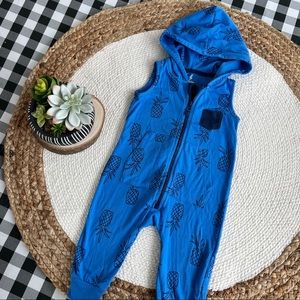 Pineapple hooded sleeveless jumpsuit 6-9 months
